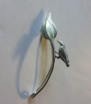 Bird on leaf stem front x 600 dpi